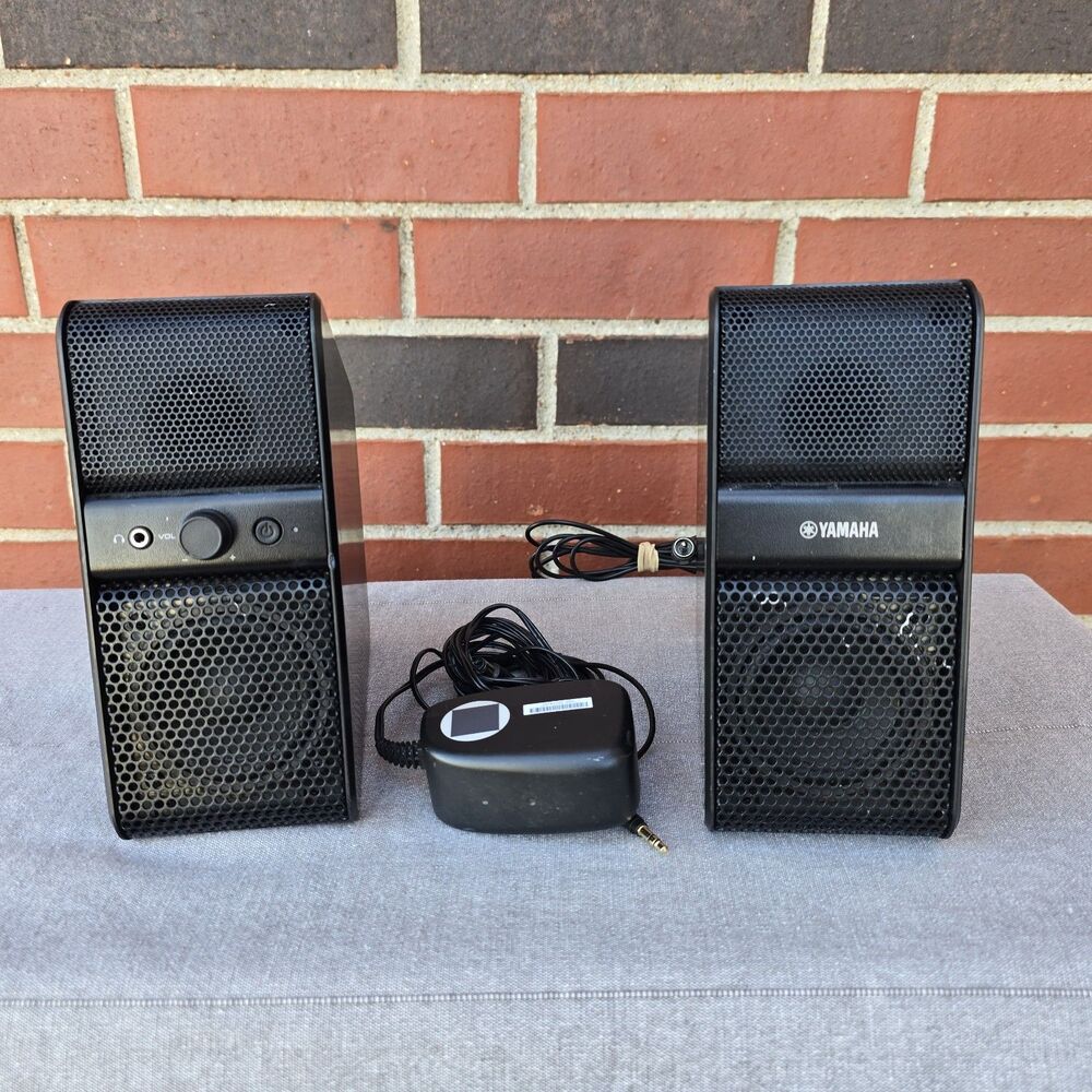 Yamaha NX-50 Powered Speaker Pair Compact Audio System Vintage Retro Black